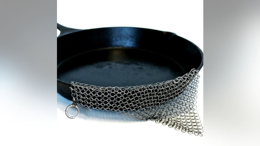 the-ringer-cast-iron-chainmail-cleaner.jpg